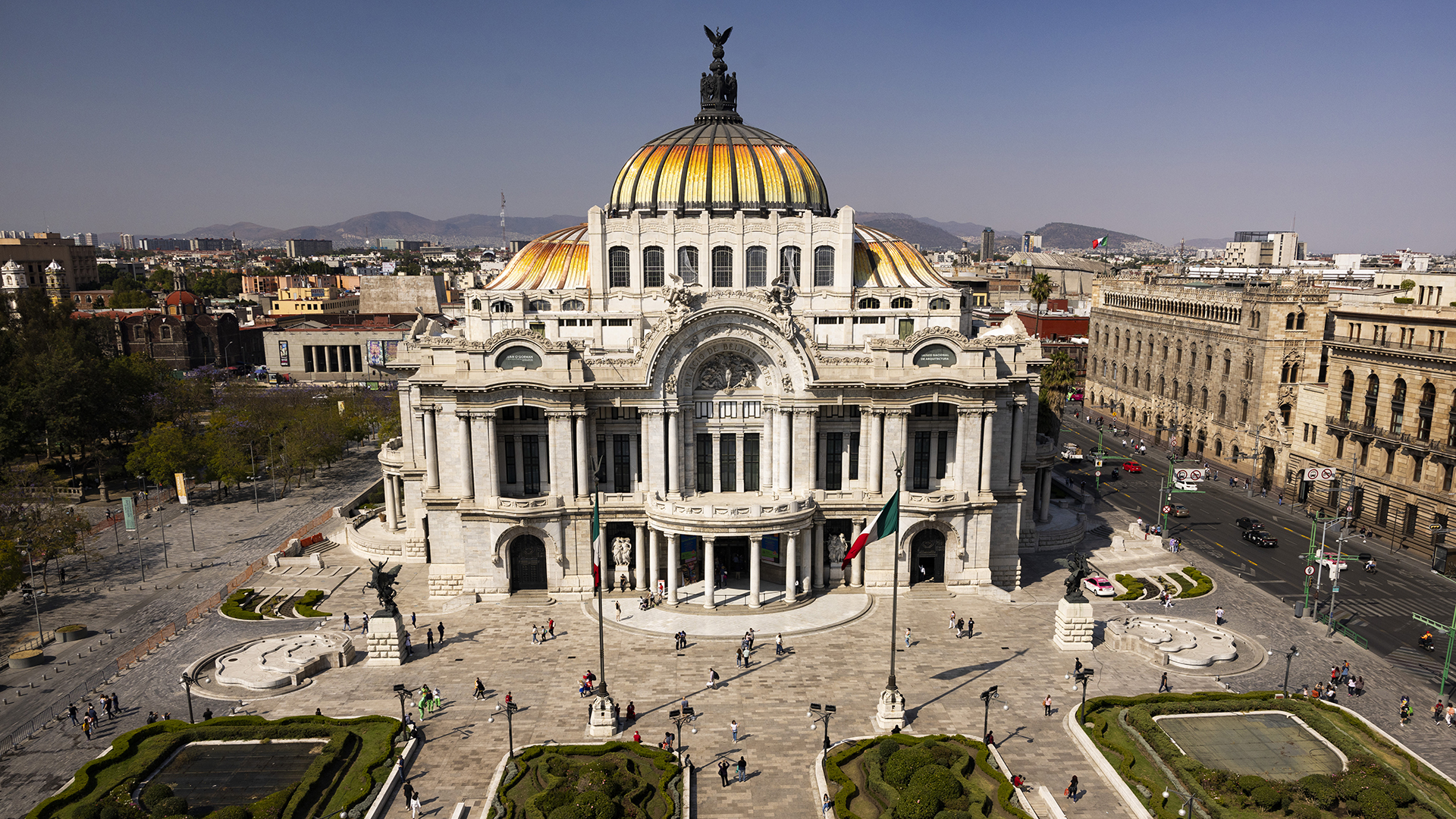 Explore Food, Art and Architecture in Mexico City
